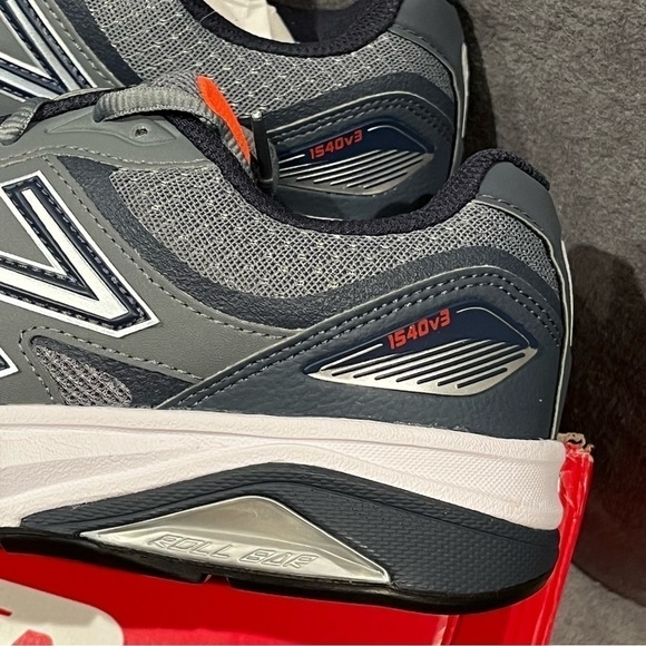 New Balance Women’s Running Shoes Size 9.5 - Picture 7 of 13
